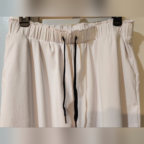 Women's White Lightweight Jogger, Size L - Picture 3 of 12